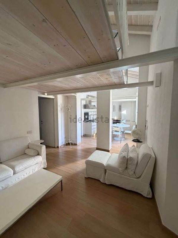 appartamento in affitto a Varese in zona Centro Città