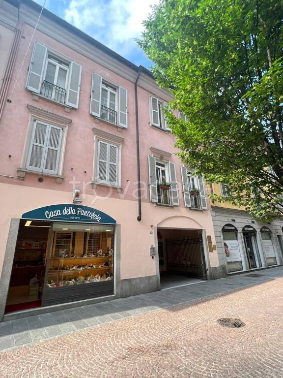 appartamento in affitto a Varese in zona Centro Città