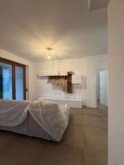 appartamento in affitto a Varese in zona Schiranna