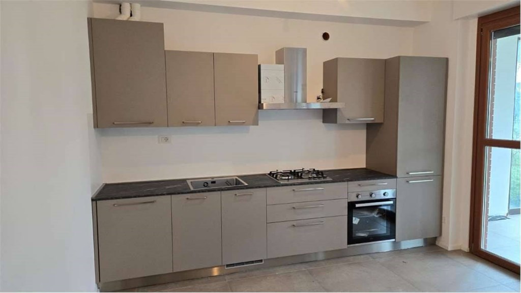 appartamento in affitto a Varese in zona Schiranna