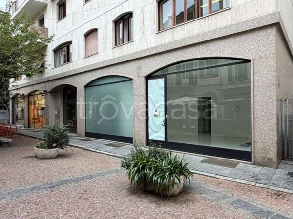 appartamento in affitto a Varese in zona Centro Città