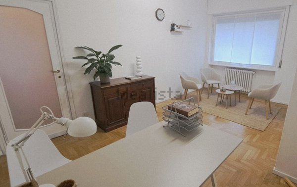 ufficio in affitto a Varese in zona Brunella