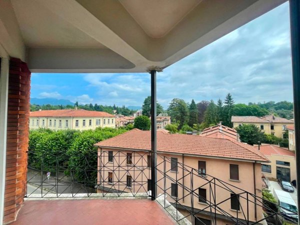 appartamento in affitto a Varese in zona Centro Città