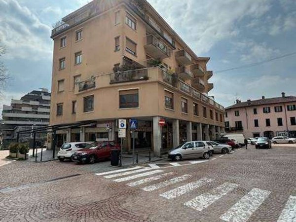 appartamento in affitto a Varese in zona Centro Città