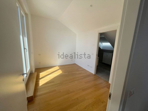 appartamento in affitto a Varese in zona Velate