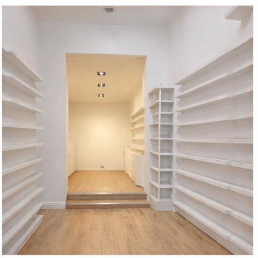 negozio in affitto a Varese in zona Centro Città