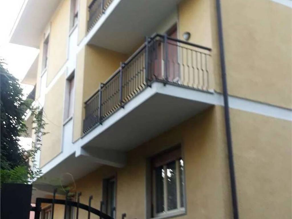 appartamento in affitto a Varese in zona Brunella