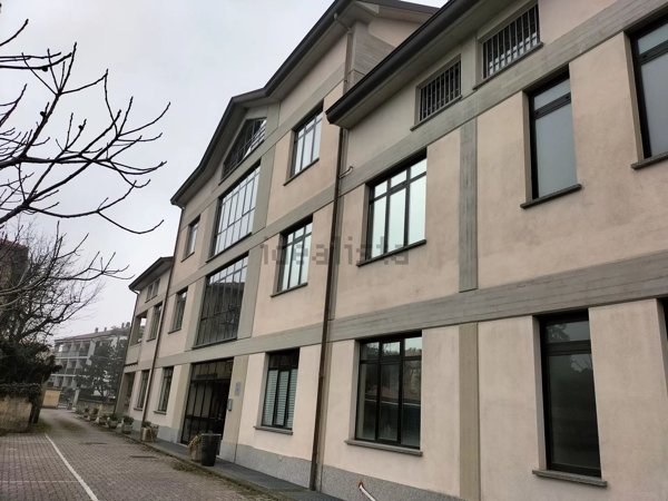 ufficio in affitto a Varese in zona Giubiano