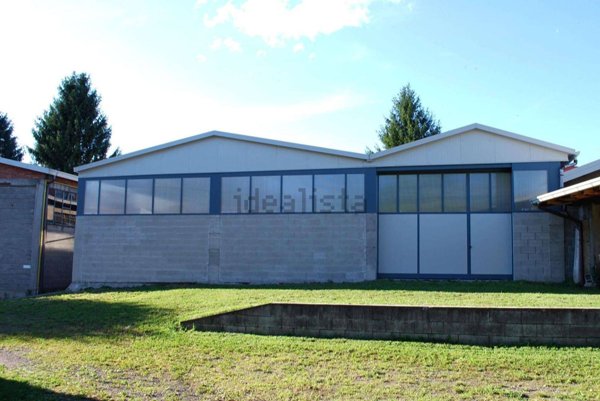 locale commerciale in affitto a Varese in zona Lissago
