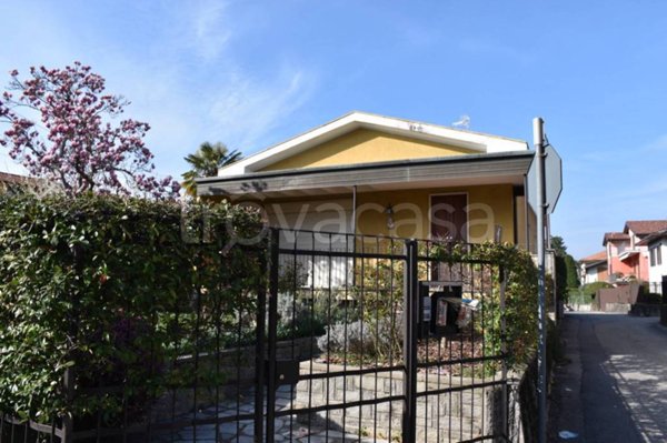 casa indipendente in affitto a Varese in zona Giubiano