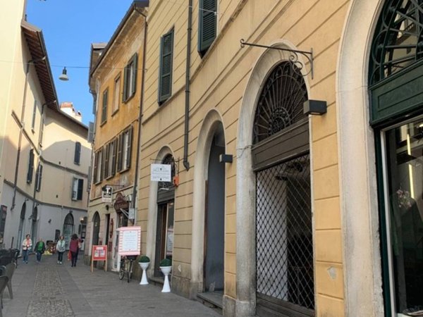 appartamento in affitto a Varese in zona Biumo