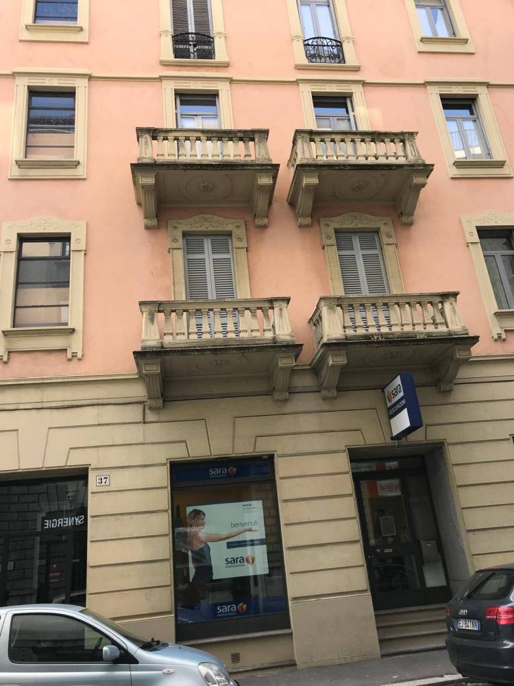 locale commerciale in affitto a Varese in zona Centro Città