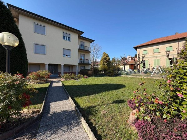 appartamento in affitto a Varese in zona Lissago