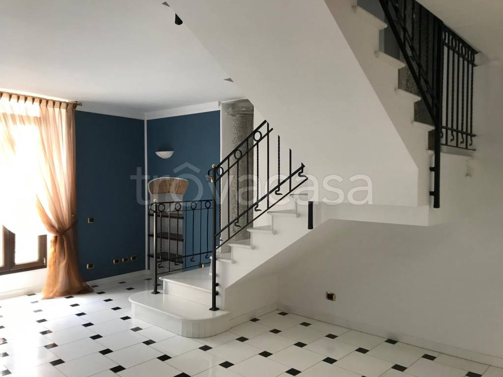 appartamento in affitto a Varese in zona Centro Città