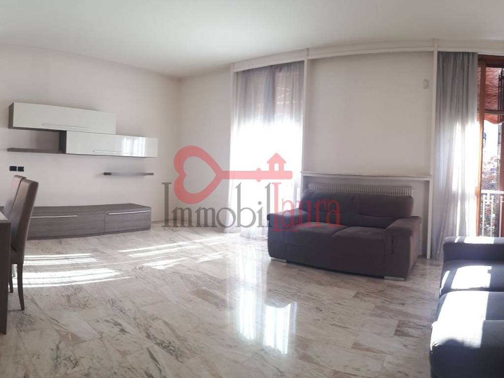 appartamento in affitto a Varese in zona Biumo