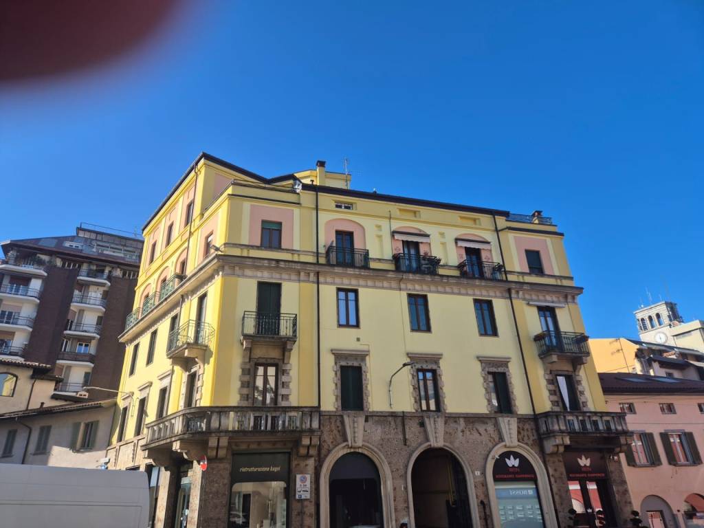 appartamento in affitto a Varese in zona Biumo