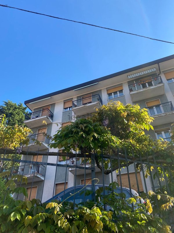 appartamento in affitto a Varese in zona Masnago