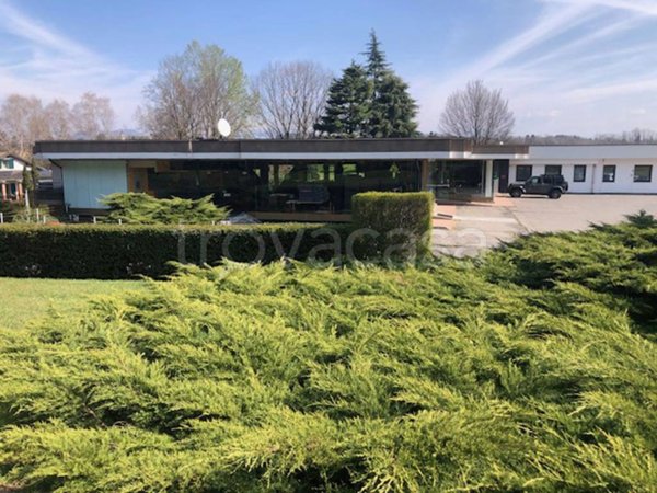 negozio in affitto a Varese in zona Giubiano