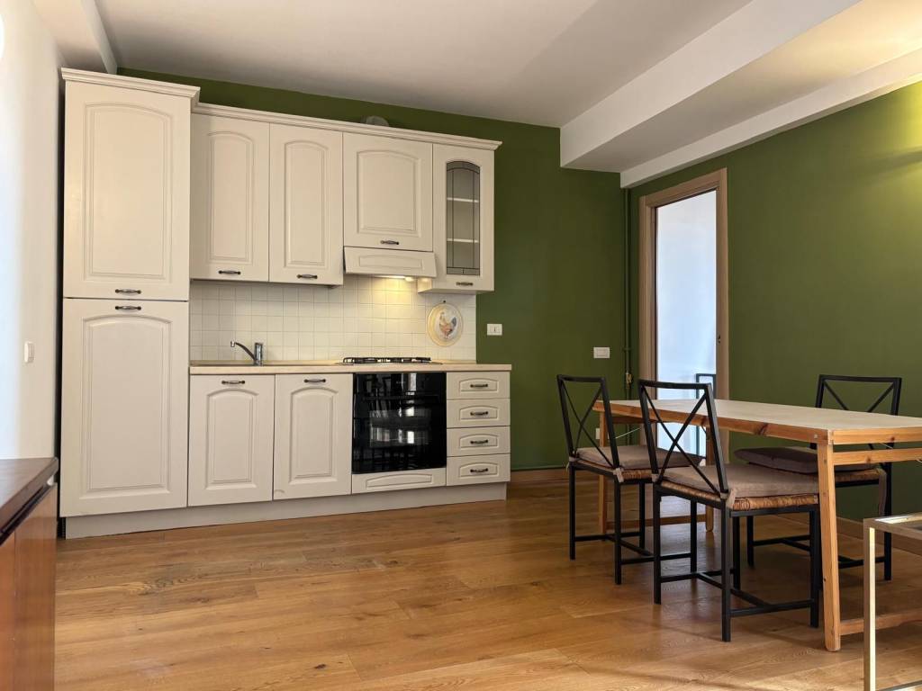 appartamento in affitto a Varese in zona Sant'Ambrogio