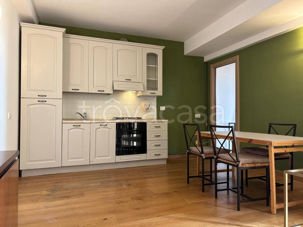 appartamento in affitto a Varese in zona Sant'Ambrogio