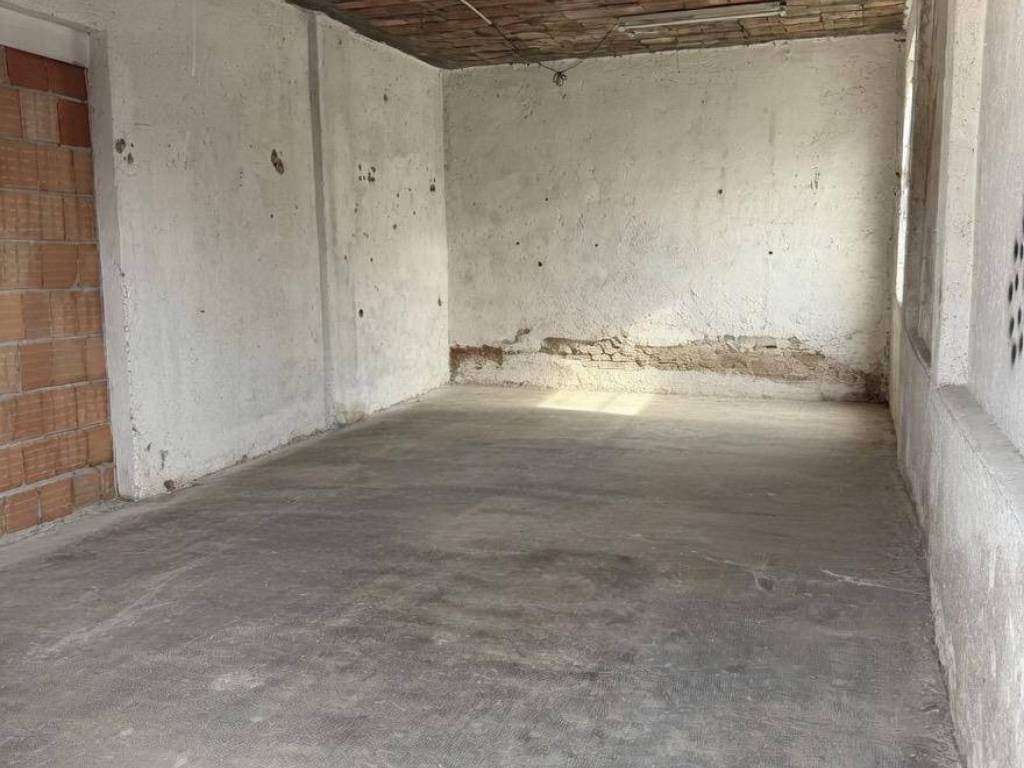 negozio in affitto a Varese