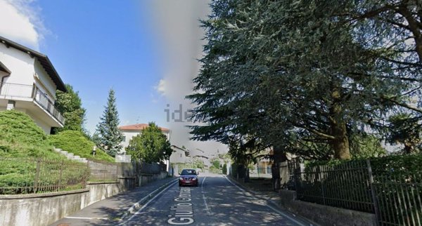 appartamento in affitto a Varese in zona Giubiano