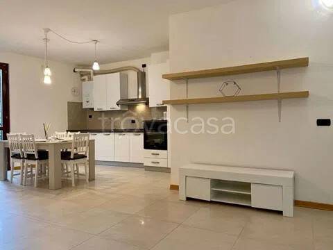 appartamento in affitto a Varese in zona Casbeno