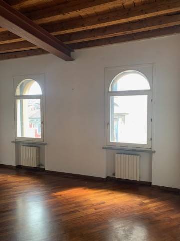 appartamento in affitto a Varese in zona Biumo