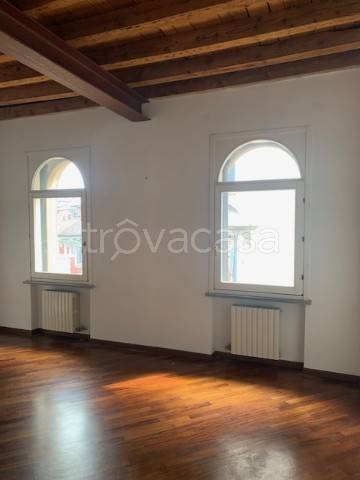 appartamento in affitto a Varese in zona Centro Città