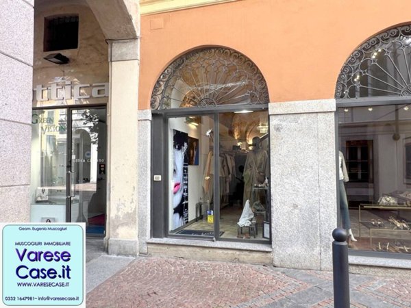 negozio in affitto a Varese in zona Biumo