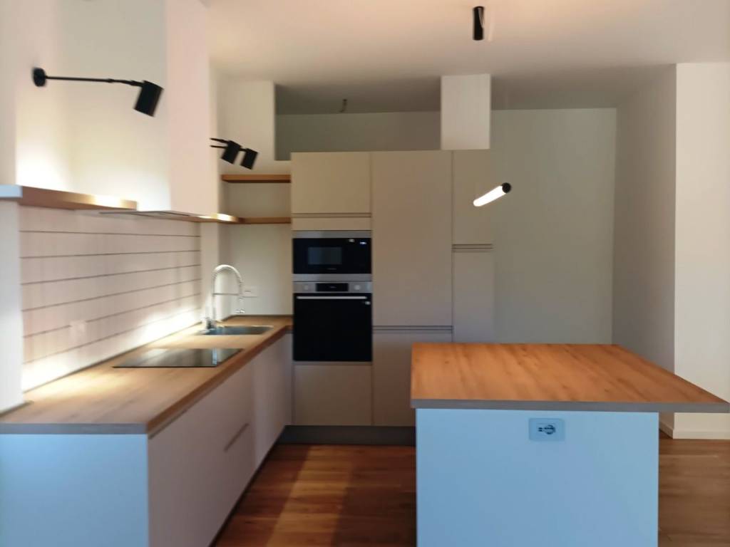 appartamento in affitto a Varese in zona Biumo