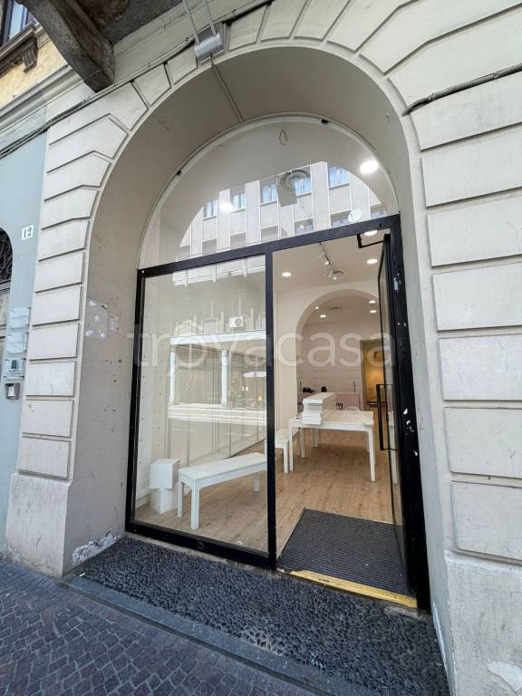 negozio in affitto a Varese in zona Centro Città