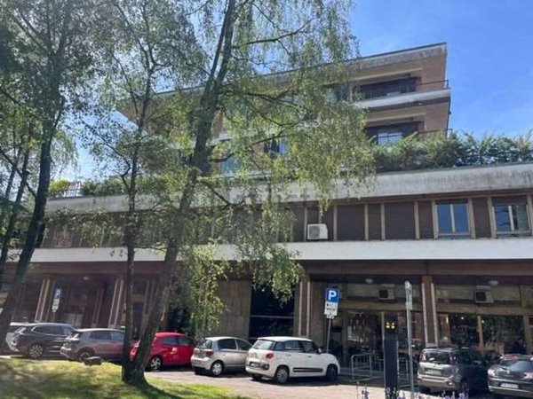 appartamento in affitto a Varese in zona Brunella