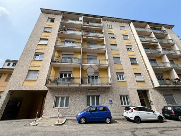 appartamento in affitto a Varese in zona Biumo