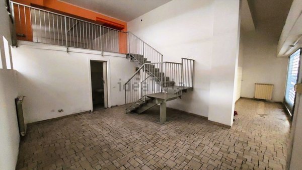 locale commerciale in affitto a Varese in zona Biumo