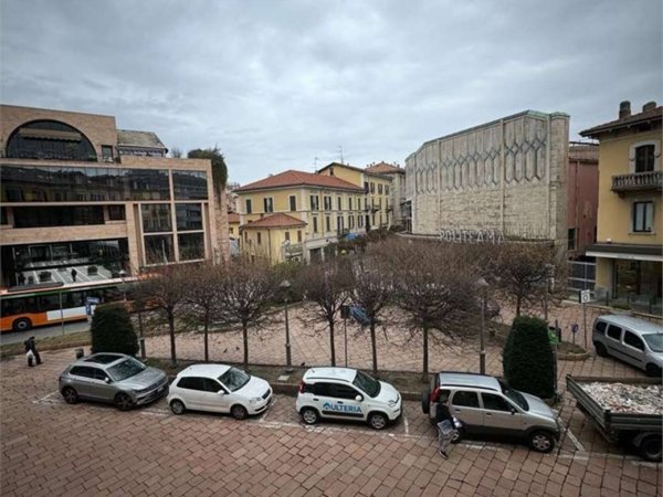 appartamento in affitto a Varese in zona Biumo