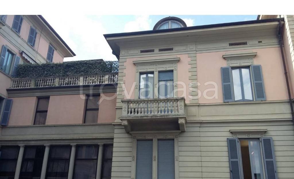appartamento in affitto a Varese in zona Centro Città