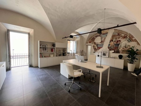 ufficio in affitto a Varese in zona Centro Città