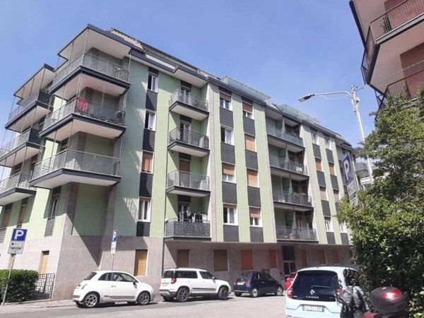 appartamento in affitto a Varese in zona Giubiano