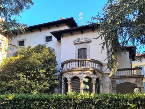 appartamento in affitto a Varese in zona Biumo