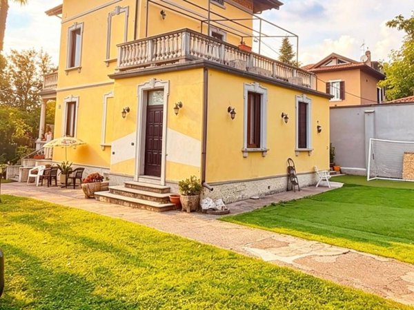 appartamento in affitto a Varese in zona Casbeno