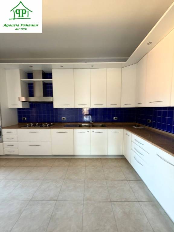 appartamento in affitto a Varese in zona Centro Città