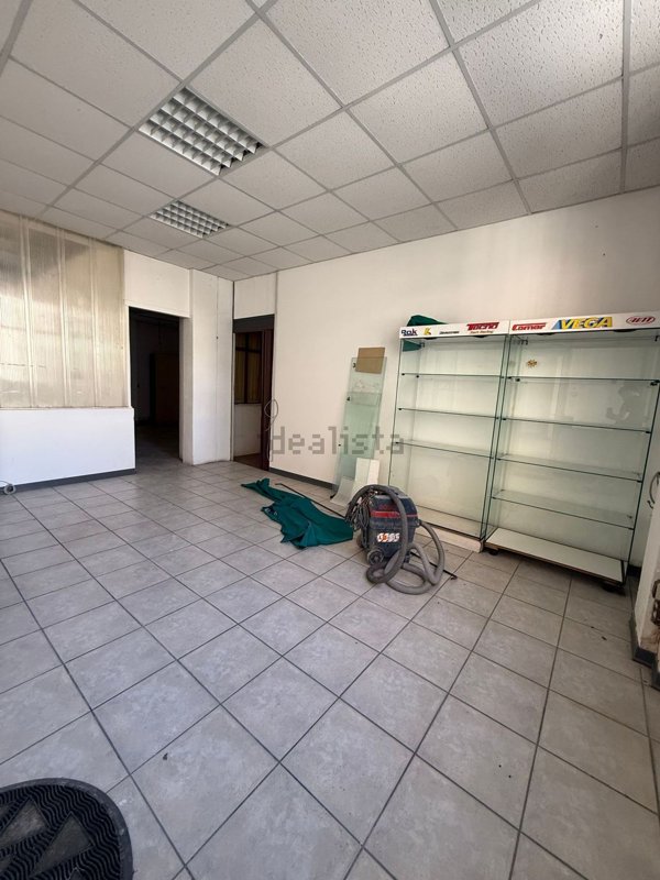 capannone in affitto a Varese in zona Masnago