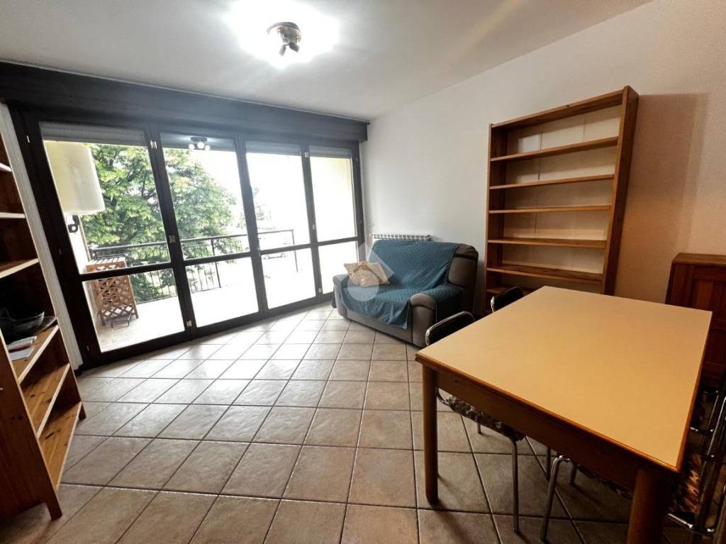 appartamento in affitto a Varese in zona Viale Borri