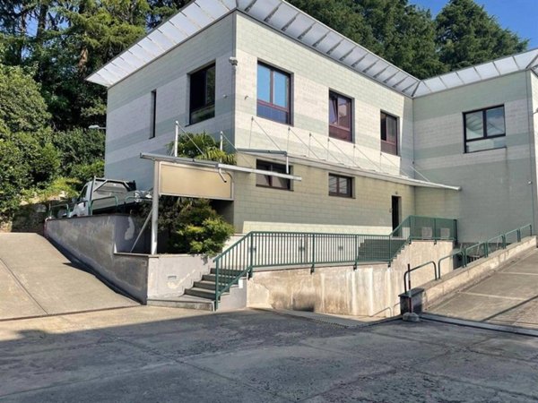 casa indipendente in affitto a Varese in zona Cartabbia