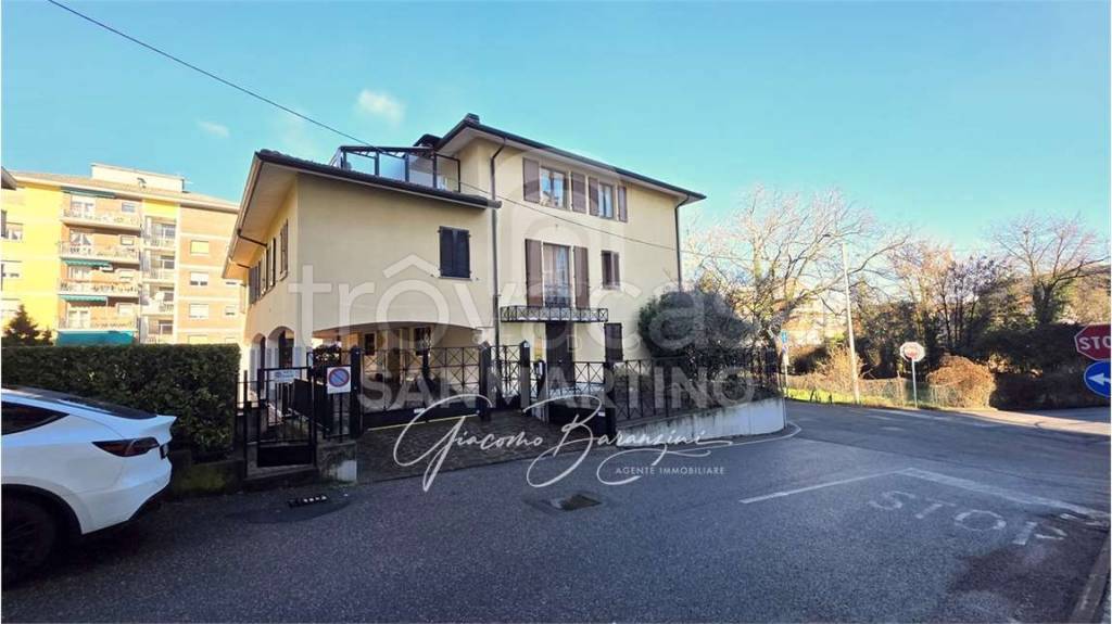 appartamento in affitto a Varese in zona Biumo