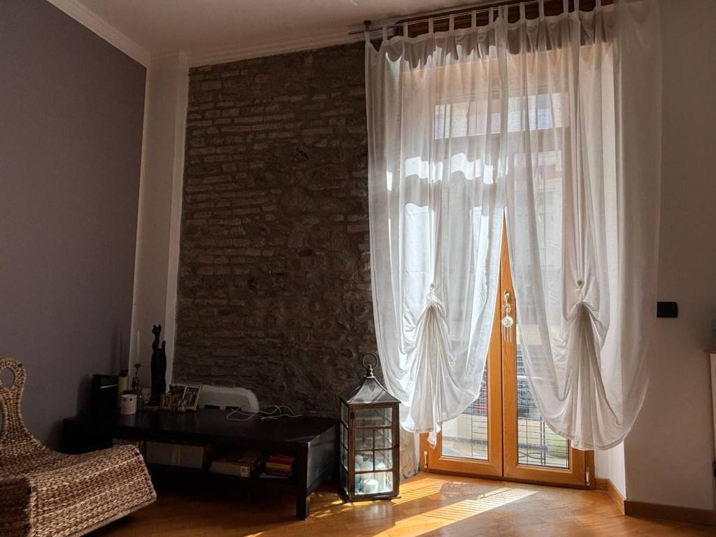 appartamento in affitto a Varese in zona Biumo