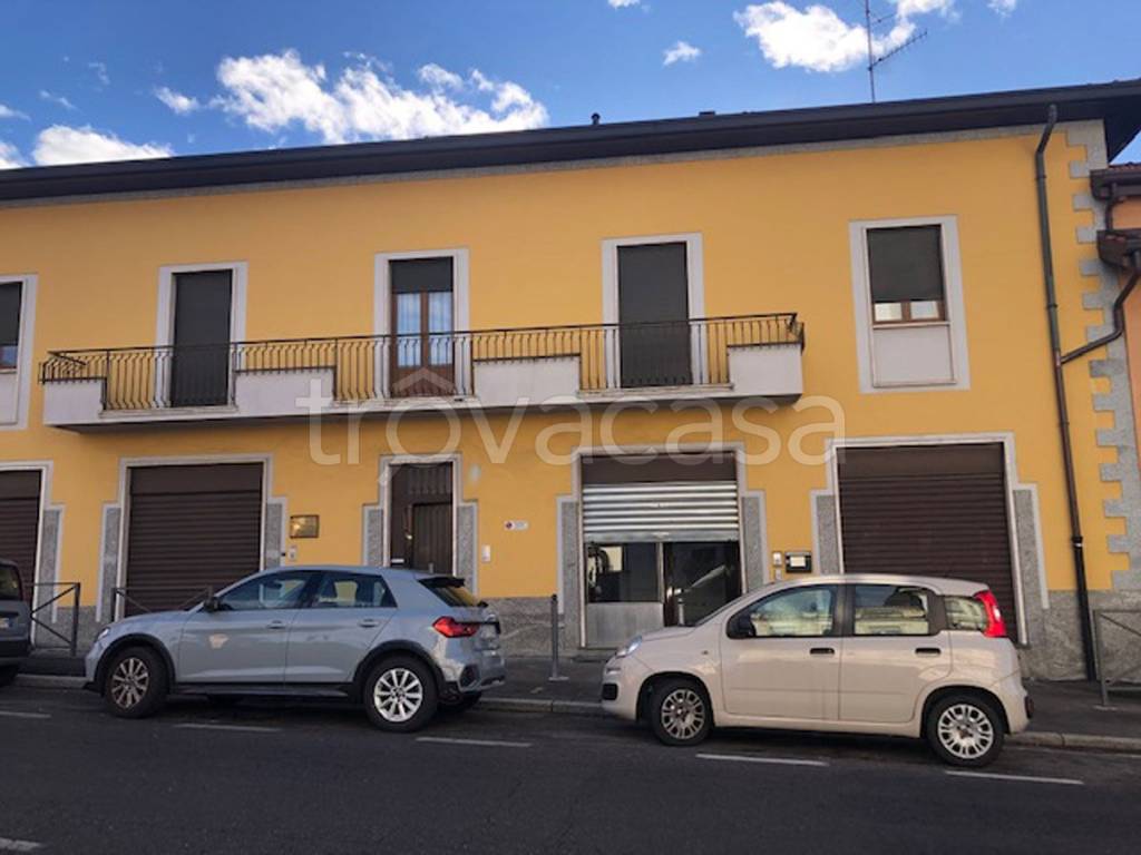 negozio in affitto a Varese in zona Biumo
