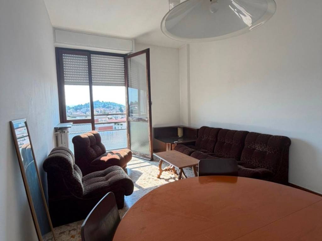 appartamento in affitto a Varese in zona Biumo