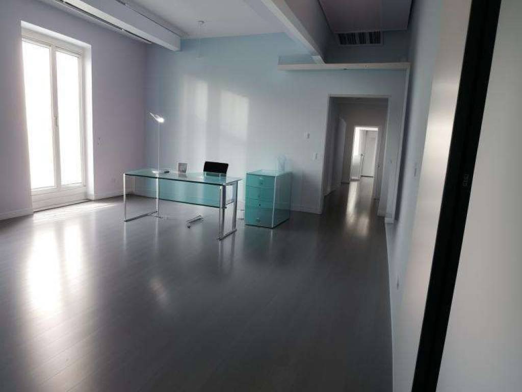 ufficio in affitto a Varese in zona Biumo
